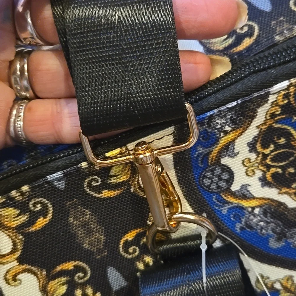 NWT Alice + Olivia Classy Black/Blue Design Print Weekender Bag - Picture 9 of 12